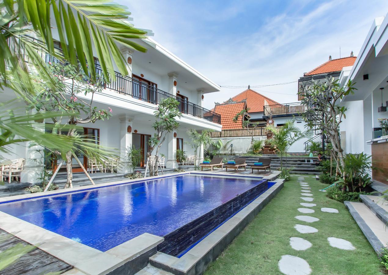Lila Loka Homestay Canggu  Exterior photo